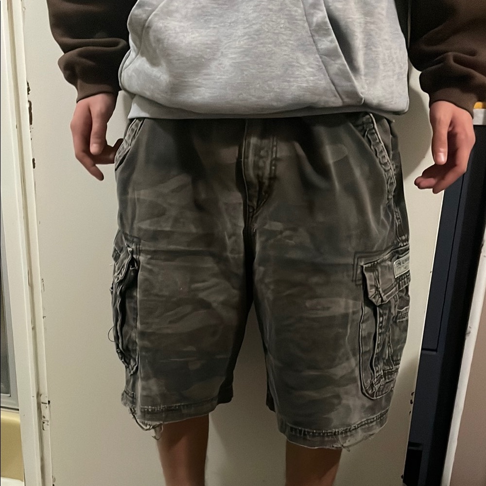 Men's Gray Cargo Shorts